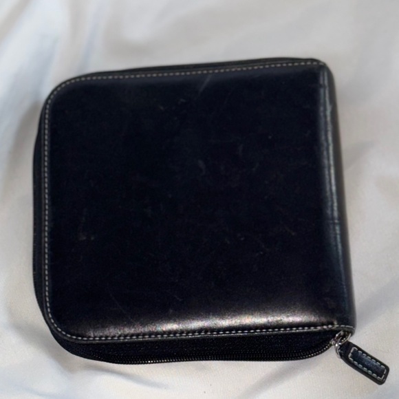 COACH VINTAGE LEATHER CD CASE - Picture 2 of 8
